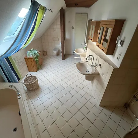 Grosse Direkt An Den Weinbergen Apartment